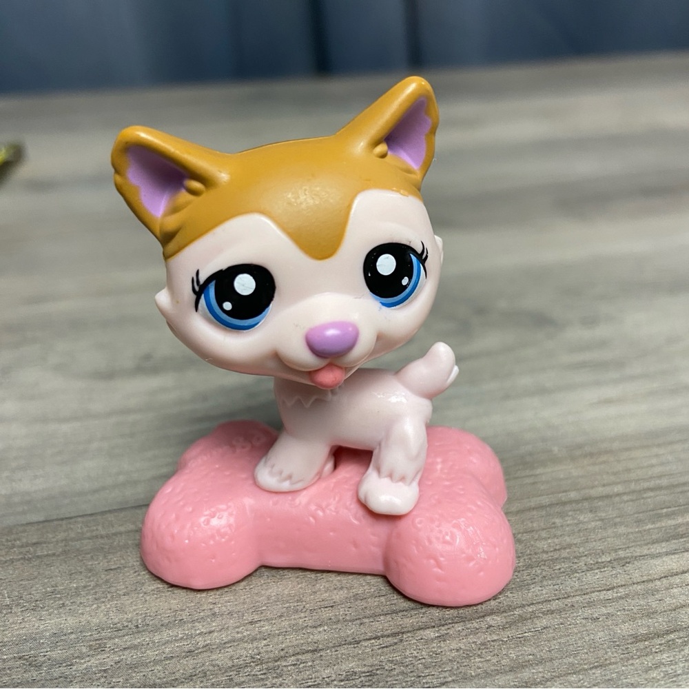Littlest Pet Shop McDonalds Husky Puppy Dog on Pink Bone